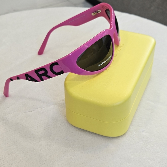 NIB Marc Jacobs Pink Sunglasses - Picture 3 of 7